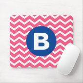 Helles Rosa und Weiß Chevron-Muster Monogramm Mousepad (Mit Mouse)