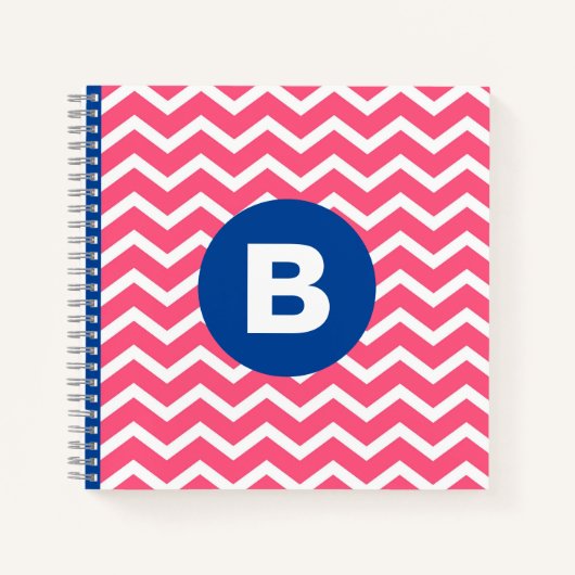 Helles Rosa und Weiß Chevron-Muster Monogramm Notizblock (Vorderseite)