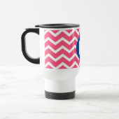 Helles Rosa und Weiß Chevron-Muster-Monogramm Reisebecher (Links)