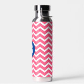 Helles Rosa und Weiß Chevron-Muster Monogramm Trinkflasche (Links)