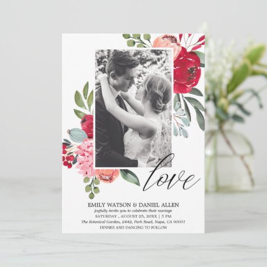 Helles Spring Floral Script Liebe Foto Hochzeit Einladung (Stehend Vorderseite)
