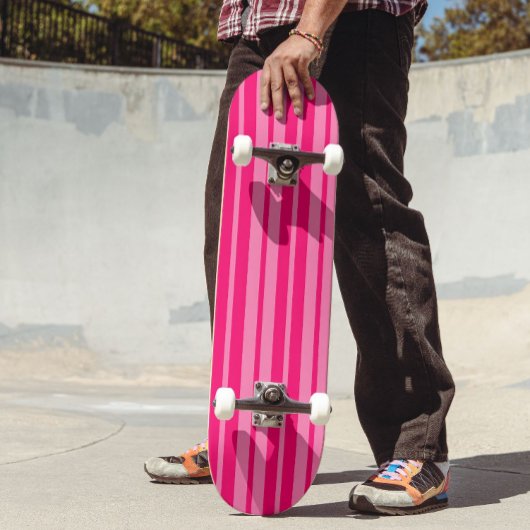 Helles und Hot Pink Stilelemente Design Skateboard