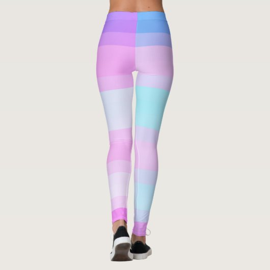 Hellfarbene blaue rosa grüne Pastellstreifen Leggings (Rückseite)