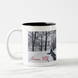 Hellgate Bridge, Astoria, NY Two-Tone Coffee Tasse