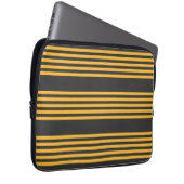 Hellgelb und Holzkohle fünf Streifen Muster Laptopschutzhülle (Vorne Rechts)
