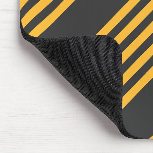 Hellgelb und Holzkohle fünf Streifen Muster Mousepad (Ecke)