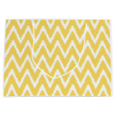Hellgelbe asiatische Stimmungen Ikat Chevrons Große Geschenktüte (Vorderseite)