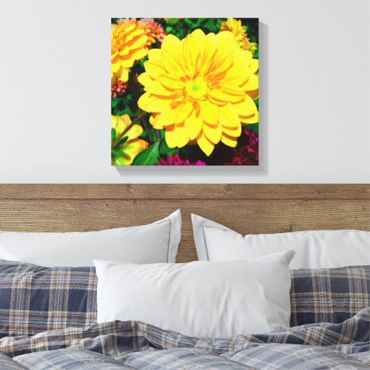Hellgelbe Blume Leinwand (Insitu (Schlafzimmer))