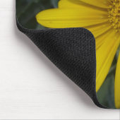 hellgelbe Blume Mousepad (Ecke)