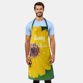 Hellgelbe Blume nach Regen Schürze (Getragen)