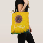 Hellgelbe Blume nach Regen Tasche (Von Nahem)
