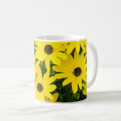 Hellgelbe Blumen Kaffeetasse (VorderseiteRechts)