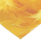 Hellgelbe Federn Tischdecke (Schrägansicht)