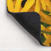 Hellgelbe Mit Augen Susan Mousepad (Ecke)