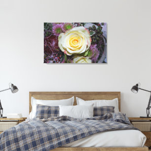 hellgelbe Rose in einem Blumenbouquet Leinwanddruc Leinwanddruck