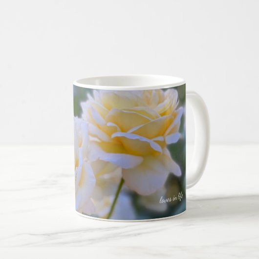 Hellgelbe Rosen Kaffeetasse (VorderseiteRechts)