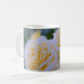 Hellgelbe Rosen Kaffeetasse (Vorderseite Links)