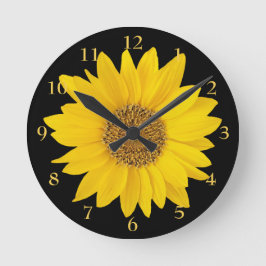 Hellgelbe Sonnenblume auf schwarzer Blume Runde Wanduhr