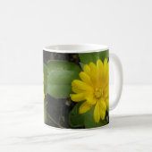 Hellgelbe Tasse (VorderseiteRechts)