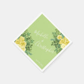 Hellgelbe und blassgrüne Rose Blumenzehen Serviette (Ecke)