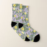 Hellgelbe und Lilac Lila Rose Blumenzehen Socken<br><div class="desc">Schöne helle Gelb & Lilac Lila Peony & Rose blumengeschmückte Einladungen mit reichlich Grün. Ideal für ein Blumenthema oder eine traditionelle weiße Hochzeit im Frühling oder Sommer. Passen Sie die Farbe und den Text an,  um diese Hochzeit einladen zu lassen!</div>