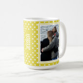 Hellgelber Polka Dot Custom 2 Foto und Name Kaffeetasse (VorderseiteRechts)