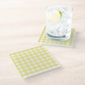 Hellgelber und weißer Gingham Glasuntersetzer (Schrägansicht)
