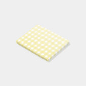 Hellgelber und weißer Gingham Post-it Klebezettel (angewinkelt)