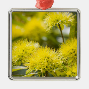 Hellgelber Viehbaum Ornament Aus Metall