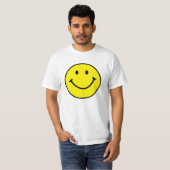 Hellgelbes Happy Lächeln Gesicht T-Shirt (Vorne ganz)