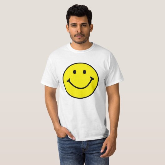 Hellgelbes Happy Lächeln Gesicht T-Shirt (Vorne ganz)