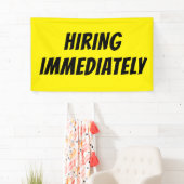 Hellgelbes HIRING-Banner SOFORT - High-Vis Banner (Insitu)