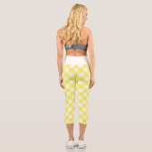 Hellgelbes klassisches Gingham-Muster Capri Leggings (Rückseite)