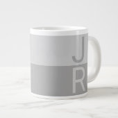 Hellgrau & Grau Moderne Anfangsbuchstaben Monogram Jumbo-Tasse (Vorderseite Rechts)