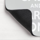 Hellgrau halten Sie sich ruhig und tragen Sie weit Mousepad (Ecke)