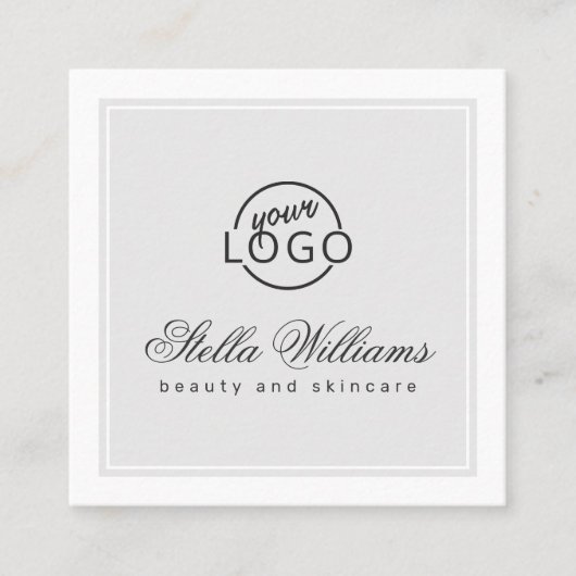 Hellgrau-weiße Logo-Minimalist Quadratische Visitenkarte (Vorderseite)