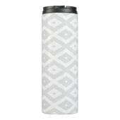 Hellgraues und weißes Diamantmuster Thermosbecher (Rückseite)