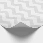 Hellgraues und weißes Zickzack Muster Geschenkpapier (Ecke)