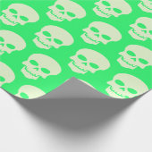 Hellgrün auf Frühlingsgrün Schädel Geschenkpapier (Ecke)