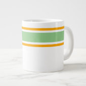 Hellgrüne, gelbe, oberflächliche Streifen auf Weiß Jumbo-Tasse (Vorderseite Rechts)