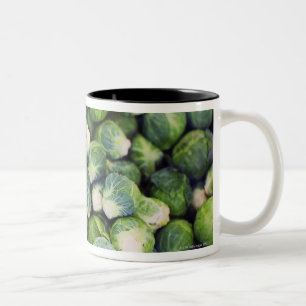 Hellgrüner frischer Rosenkohl Zweifarbige Tasse