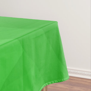 Hellgrüner geometrischer Maschenverlauf mit hellem Tischdecke