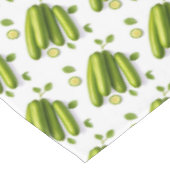 Hellgrünes Gemüsegurken-Blumenmuster Tischdecke (Schrägansicht)