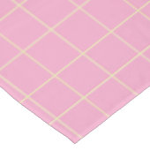 Hellgrünes Zellmuster rosa kariertes Karo. Tischdecke (Schrägansicht)