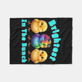 Helligstes Huhn im Bündel Regenbogen Ostern Pun Fleecedecke (Vorderseite (Horizontal))