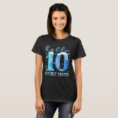 Hello 10 Double Digits Snowflakes Winter Christmas T-Shirt (Vorne ganz)