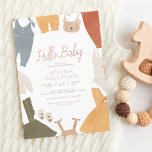 Hello Baby | Niedlich Boho Clothes Girl Babydusche Einladung<br><div class="desc">Eine niedliche, moderne Babydusche mit "Hello Baby" in Terracotta-Schriftzeichen und Dusch-Informationen in einfacher Typografie. Um den Kartenrand herum gibt es niedliche Babykleider: Hosen, Schlafanzüge, Kleider, Kleider, Kleider, Hobby, Overalls, Dungare, Badekleidung, Babyschuhe und eine kleine Bärenhandtasche! Die Kleidung ist in einem böhmischen Farbschema aus Rost-Orange, Senfgelb, Creme, Rosa, Beige, Grün und...</div>