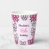 Hello Cutie Cartoon Pink Bow Birthday Party Pappbecher (Vorderseite)