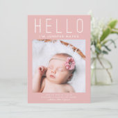HELLO Einfach rosa Modernes MultiFoto Geburt Ankündigung (Stehend Vorderseite)