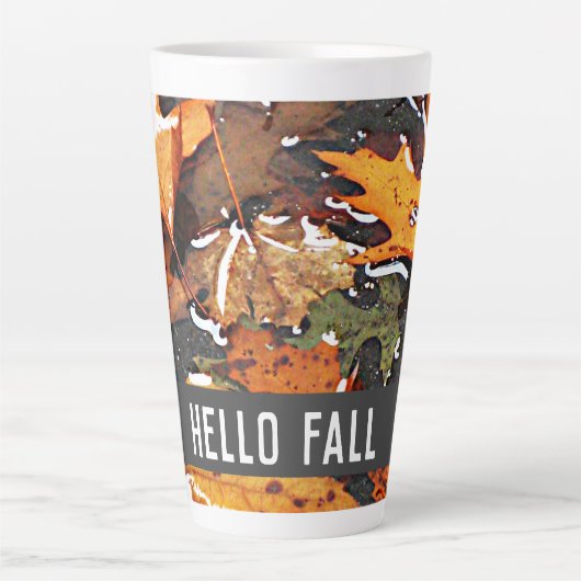 Hello Fall Rainy Blätter Milchtasse (Vorderseite)